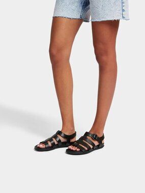Fitflop Black Gracie Matt-Buckle Leather Fisherman Sandals